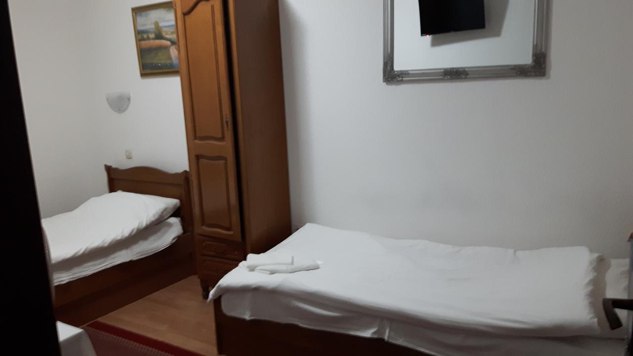 Restoran Prenociste Croatia Turist Hotel Dakovo Exterior photo
