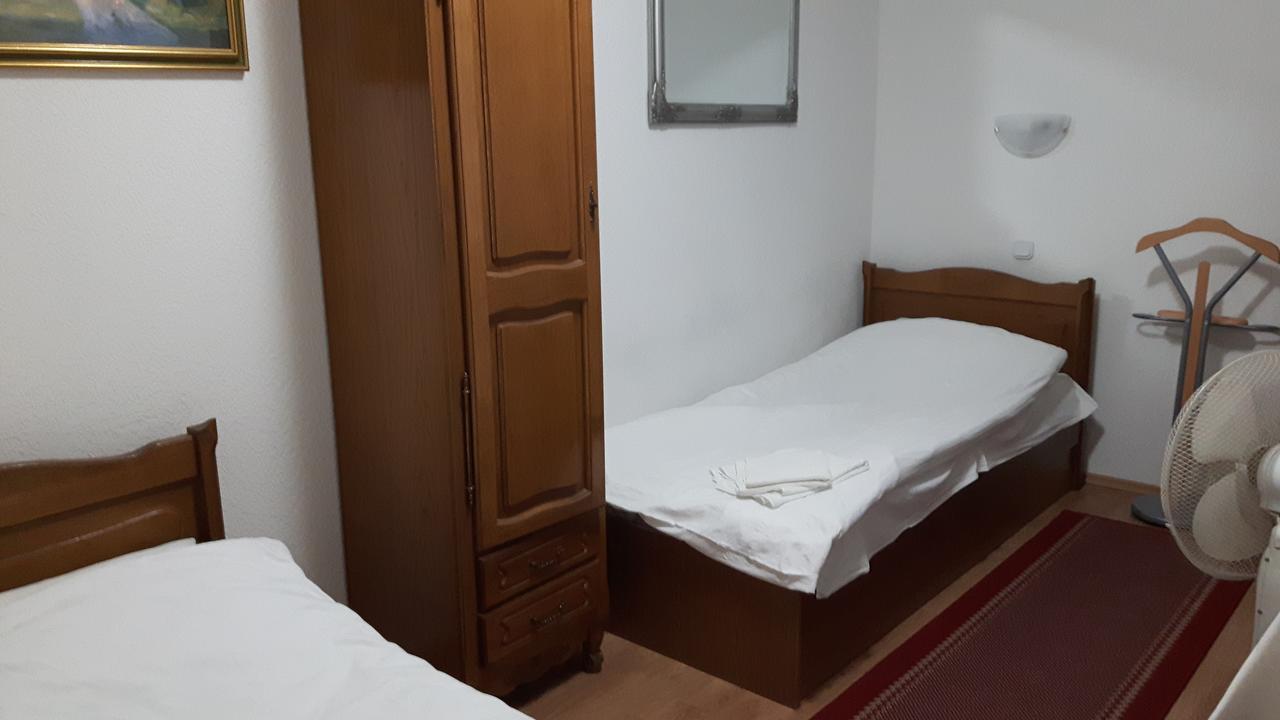 Restoran Prenociste Croatia Turist Hotel Dakovo Exterior photo