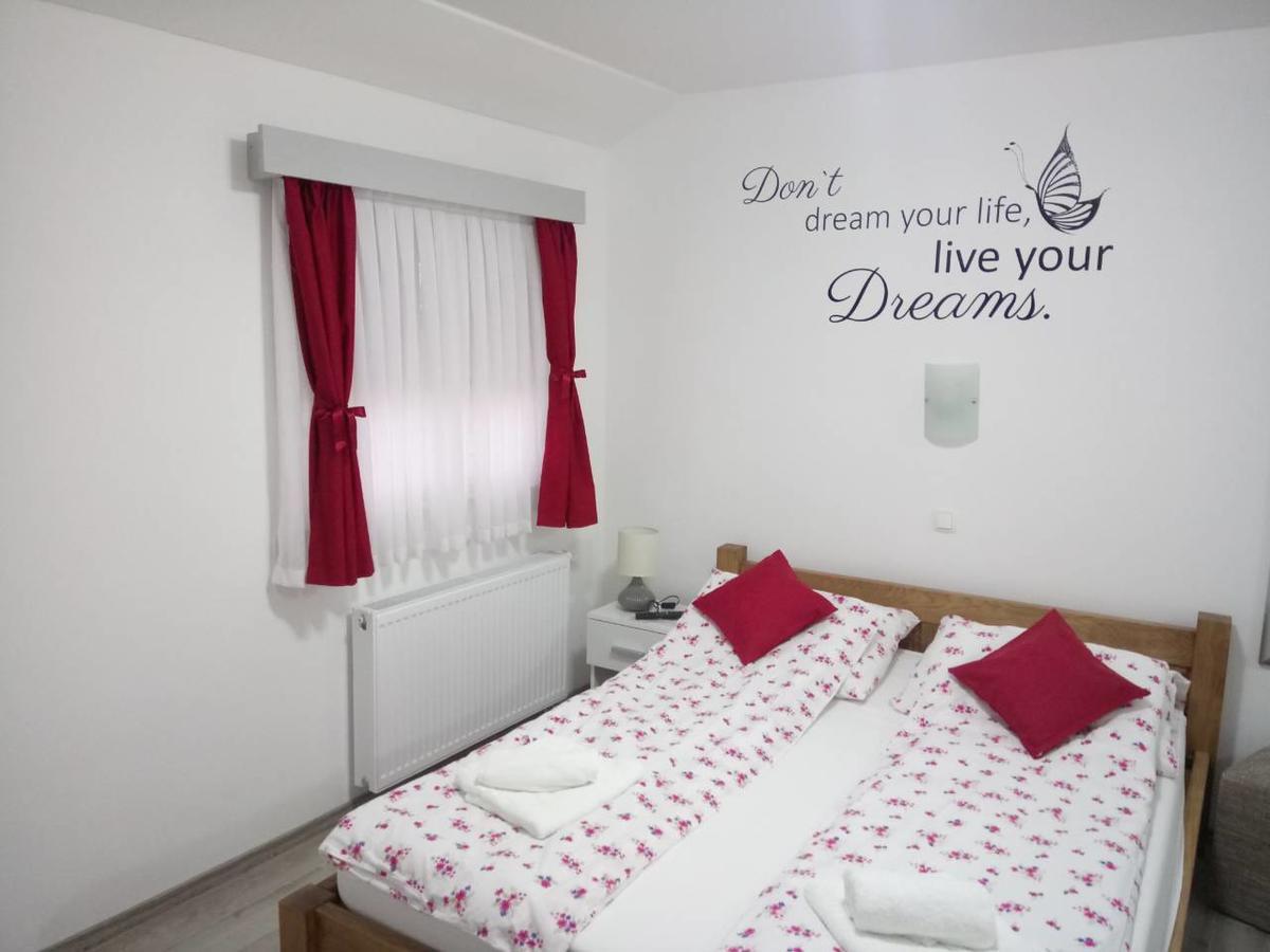 Restoran Prenociste Croatia Turist Hotel Dakovo Exterior photo